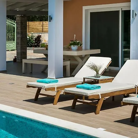 Sunshine Villa